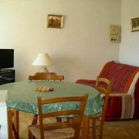 Apartment Cap D'agde, 2 Pieces, 4 Personnes - Fr-1-249-240 Agde